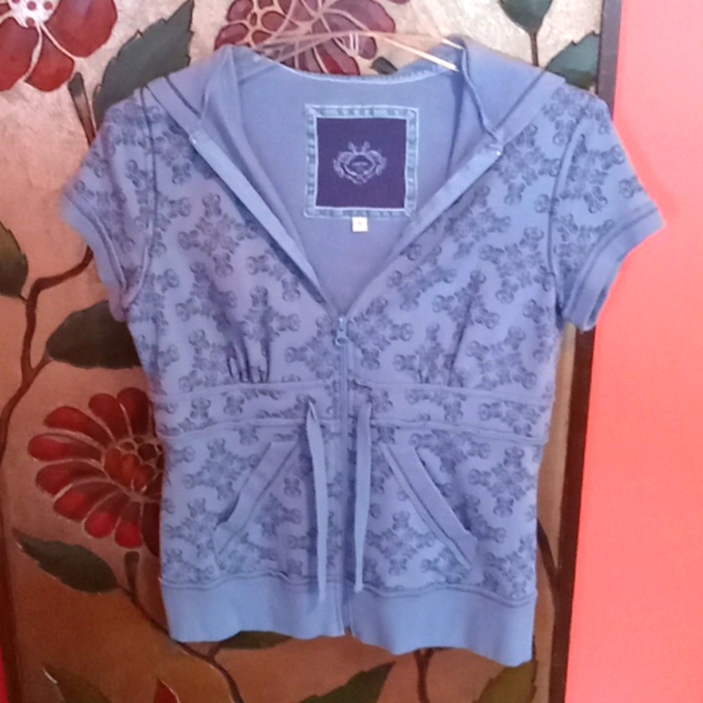 Cheetah Blue Short Sleeve Hoodie with Drawstring Waist, Size S